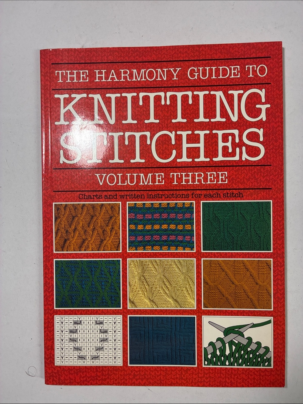 The Harmony Guide to Knitting Stitches Volume Three - Red